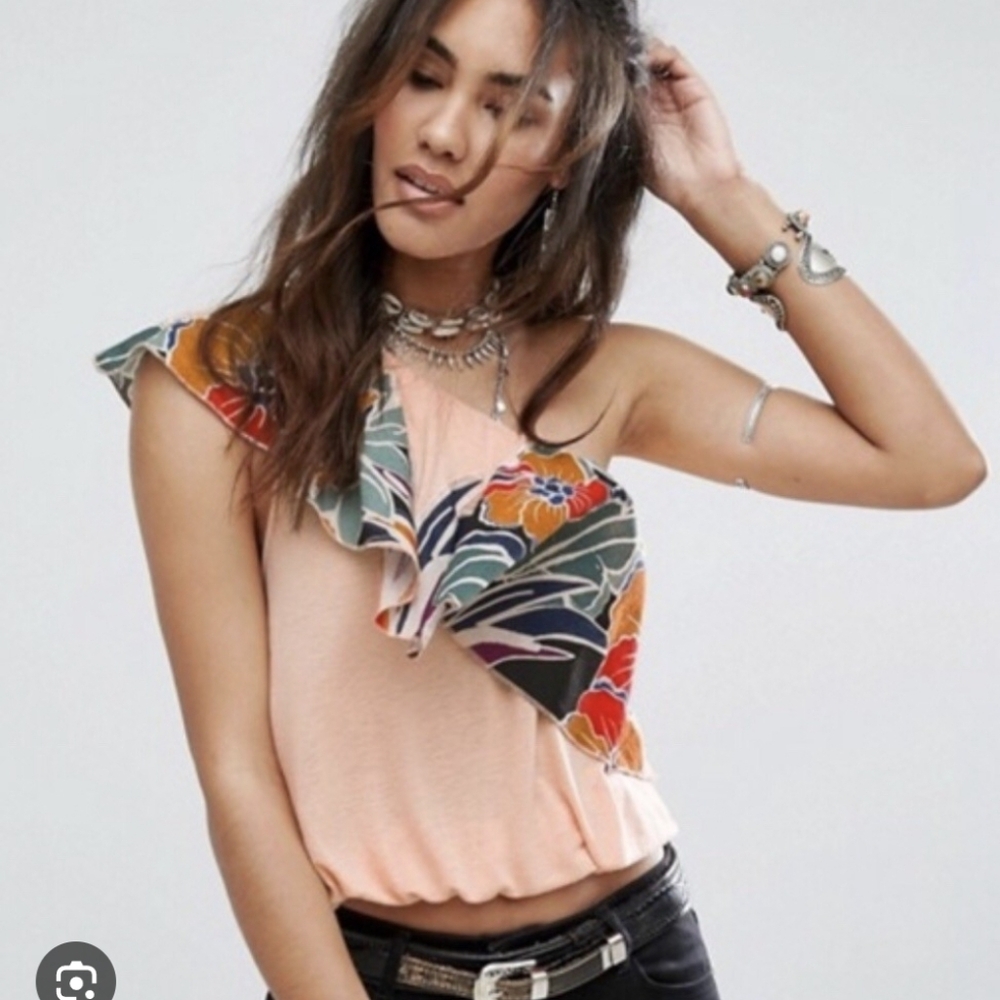 Free People Multicolor Floral Off-Shoulder Blouse Fit Up To Medium‎